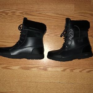 Brand New Uggs kids size 3